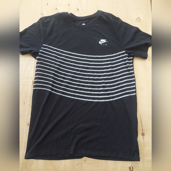 Nike T-Shirt The Nike Tee Stripe Shirt Men Sz M Swoosh Black    (A) - Picture 1 of 4